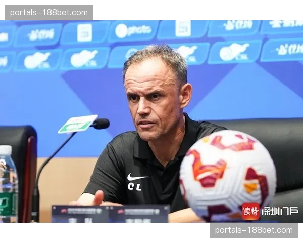 深圳新鹏城外援韦斯利卡尔采夫 搭配阿代米奥乌苏本科维奇